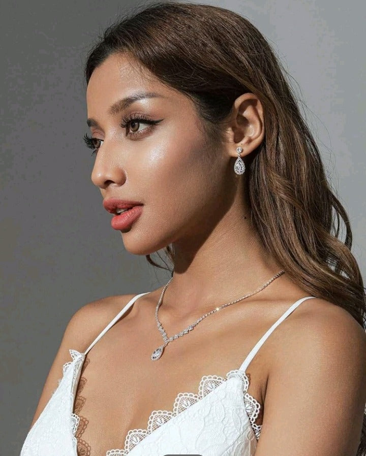 Bernet Necklace Set