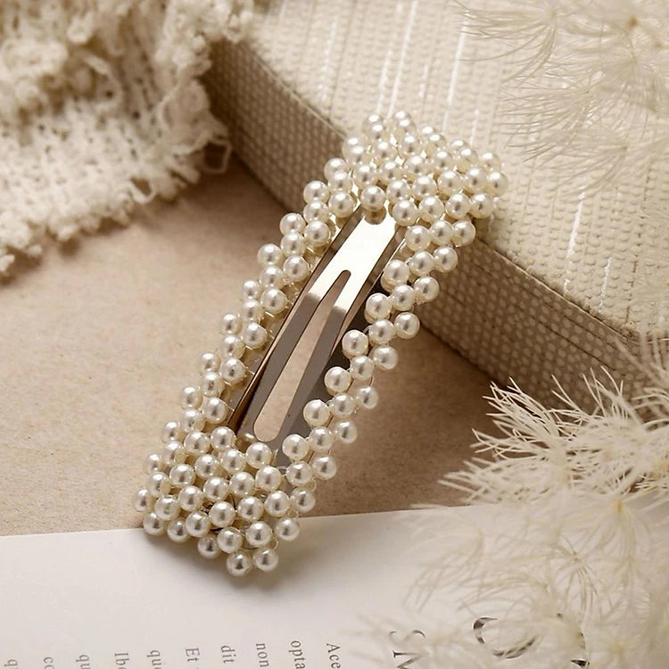 Maddie Pearl Snap Hair Clip.