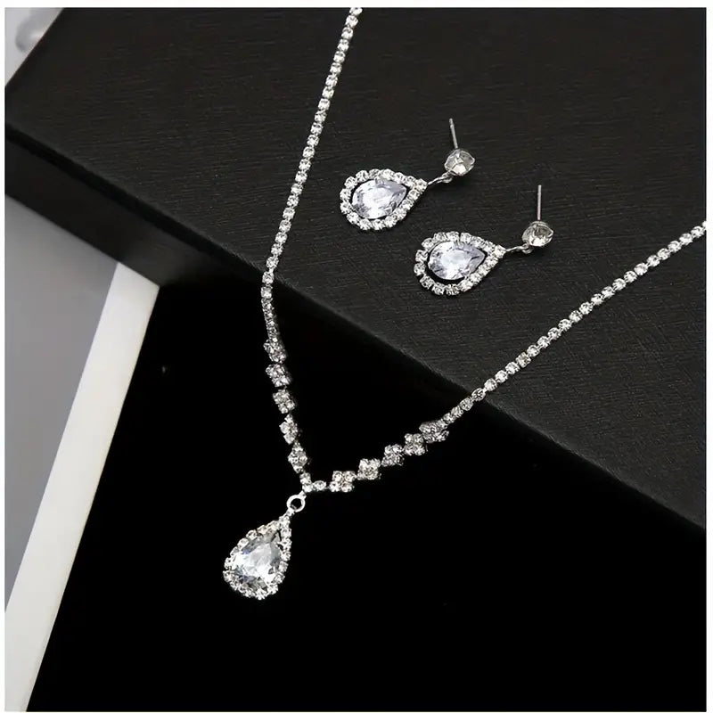 Bernet Necklace Set