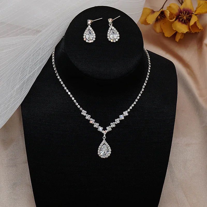 Bernet Necklace Set