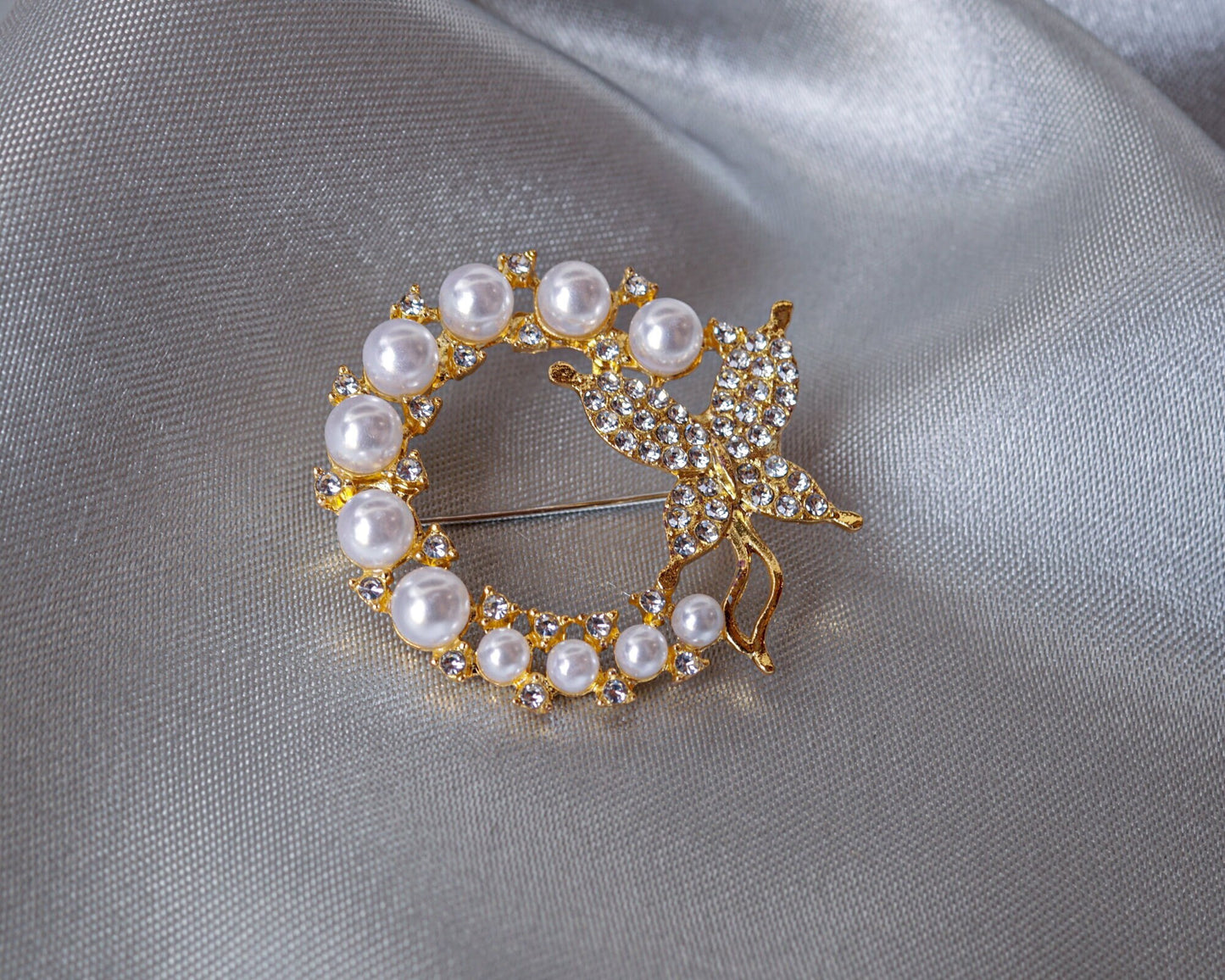 Valrie Pearl Brooch