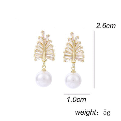 Mellony Crystal Pearl Earrings