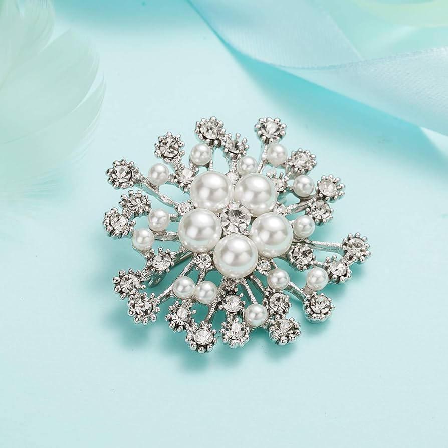 Mollina Pearl Brooch
