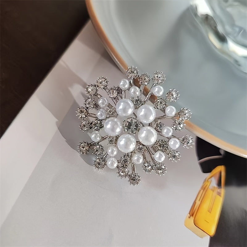 Mollina Pearl Brooch