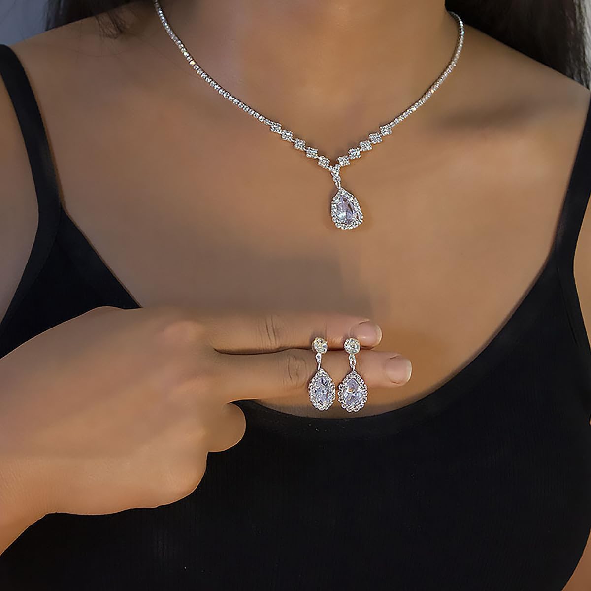 Bernet Necklace Set