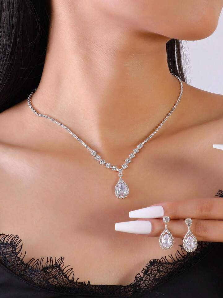 Bernet Necklace Set
