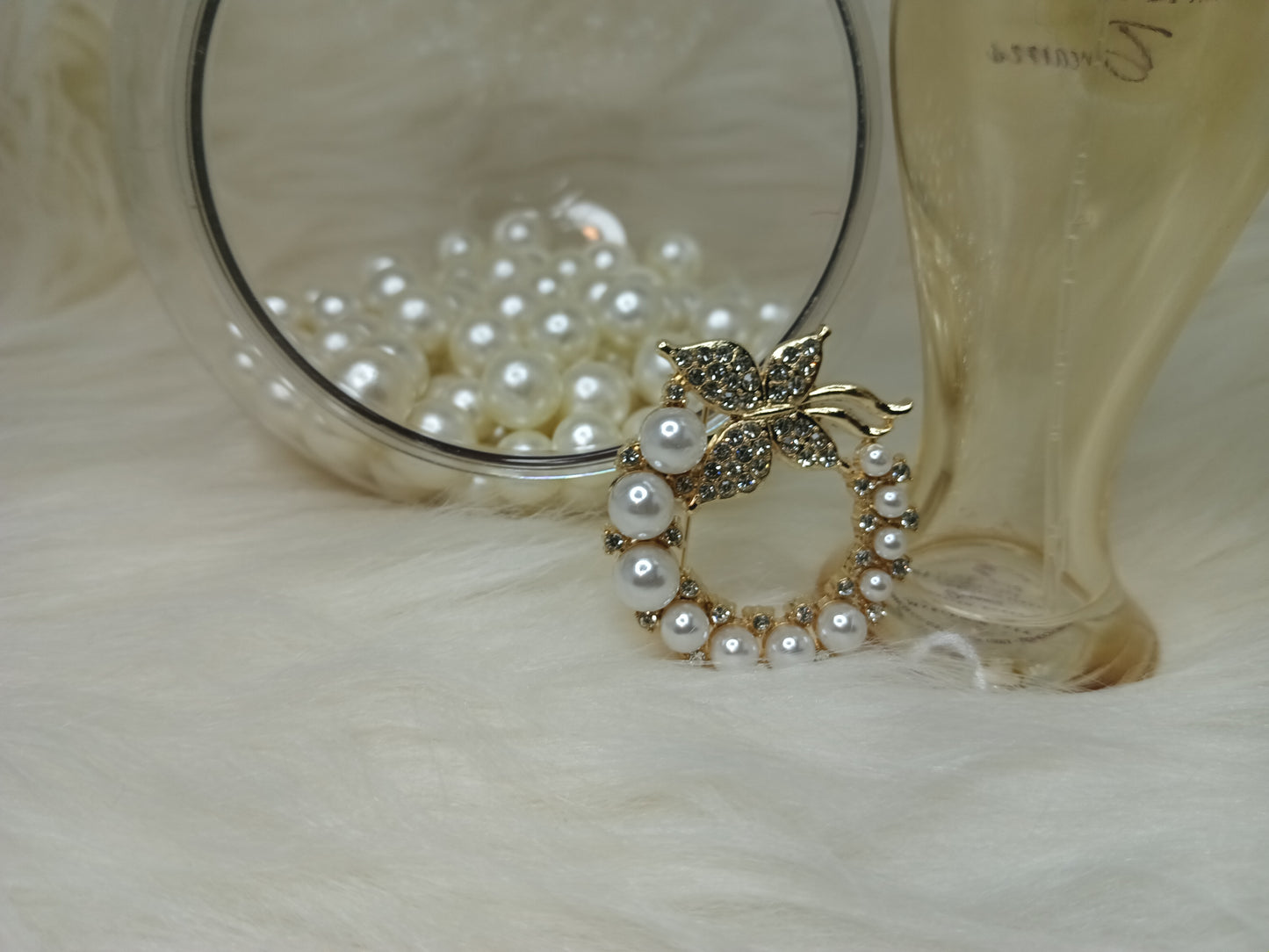Valrie Pearl Brooch