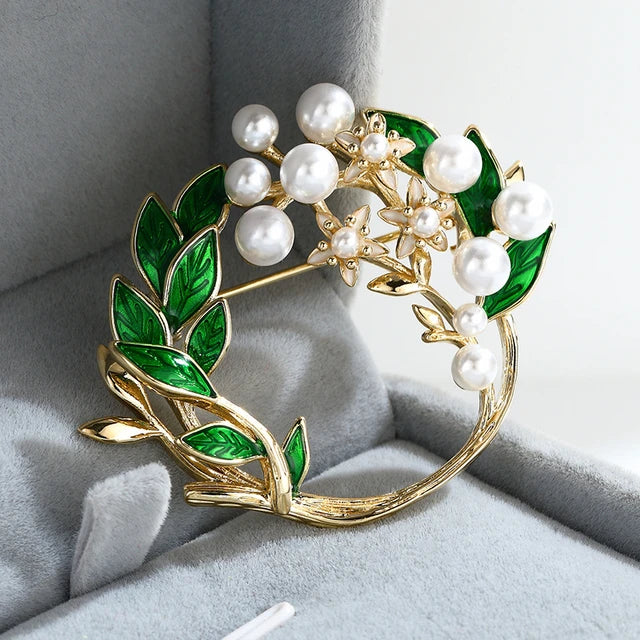 Gloriana Emerald Brooch