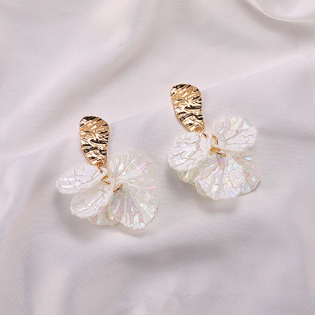 White Shell Cracked Earrings