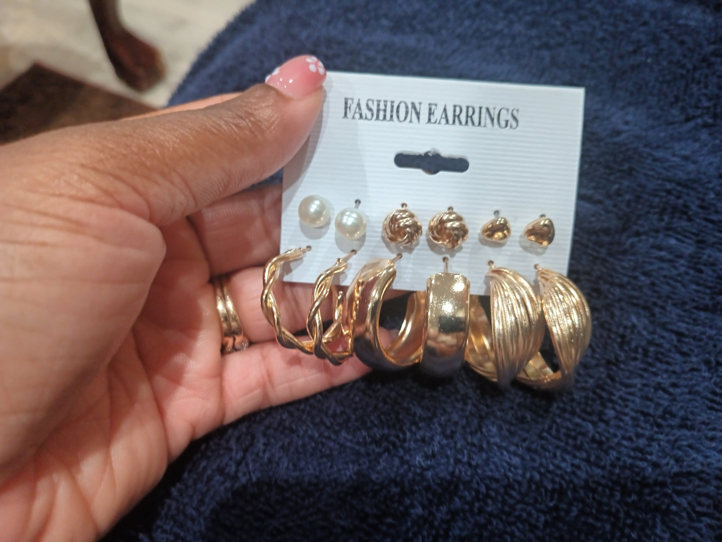 Giliani Gold Earrings Sets