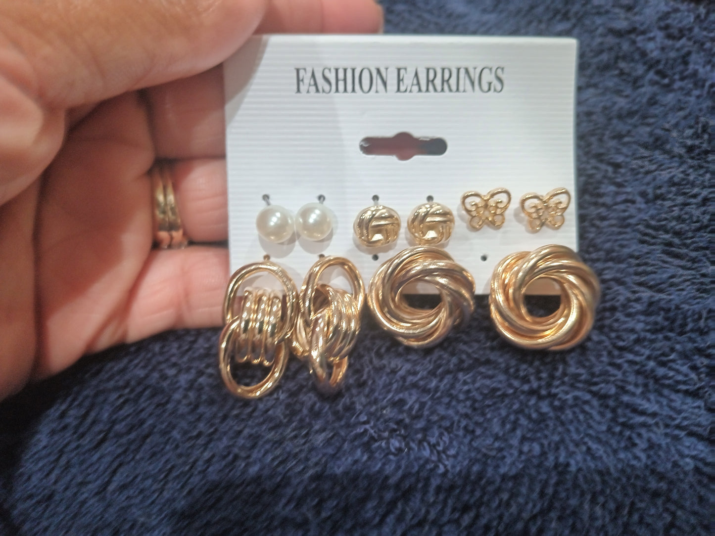 Giliani Gold Earrings Sets