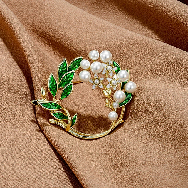 Gloriana Emerald Brooch