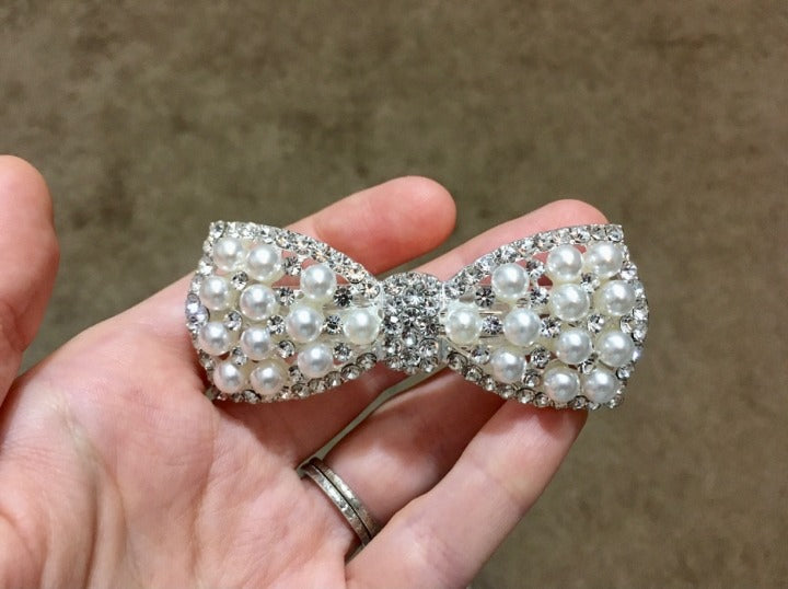 Renae Pearl Bow