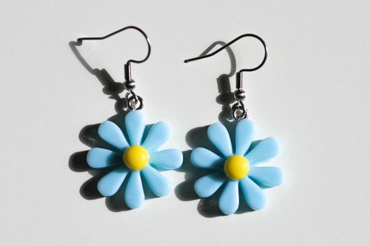 Resin Daisy Flower Earrings