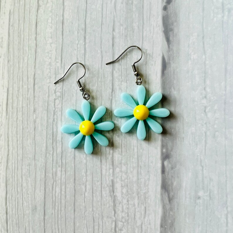 Resin Daisy Flower Earrings