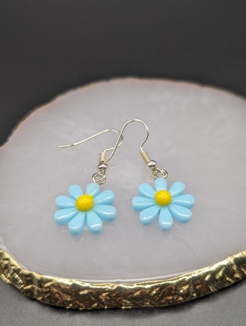 Resin Daisy Flower Earrings