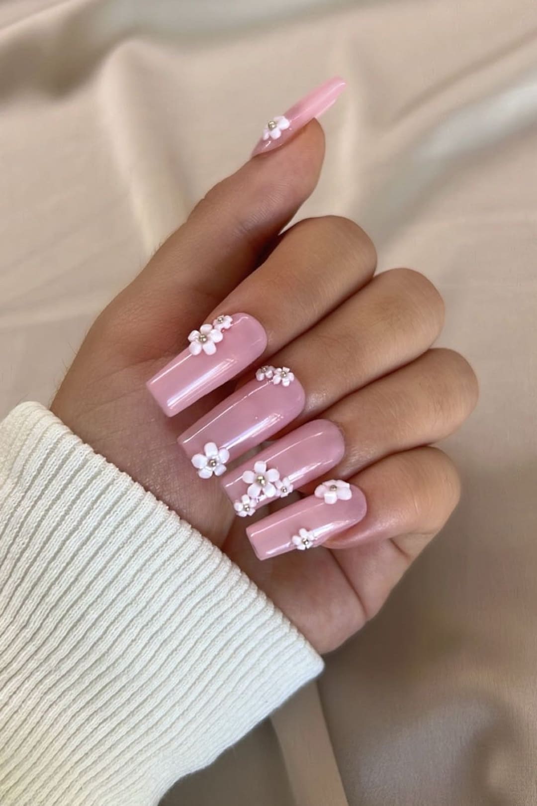 Gretta 3D Acrylic Flower Nail Set