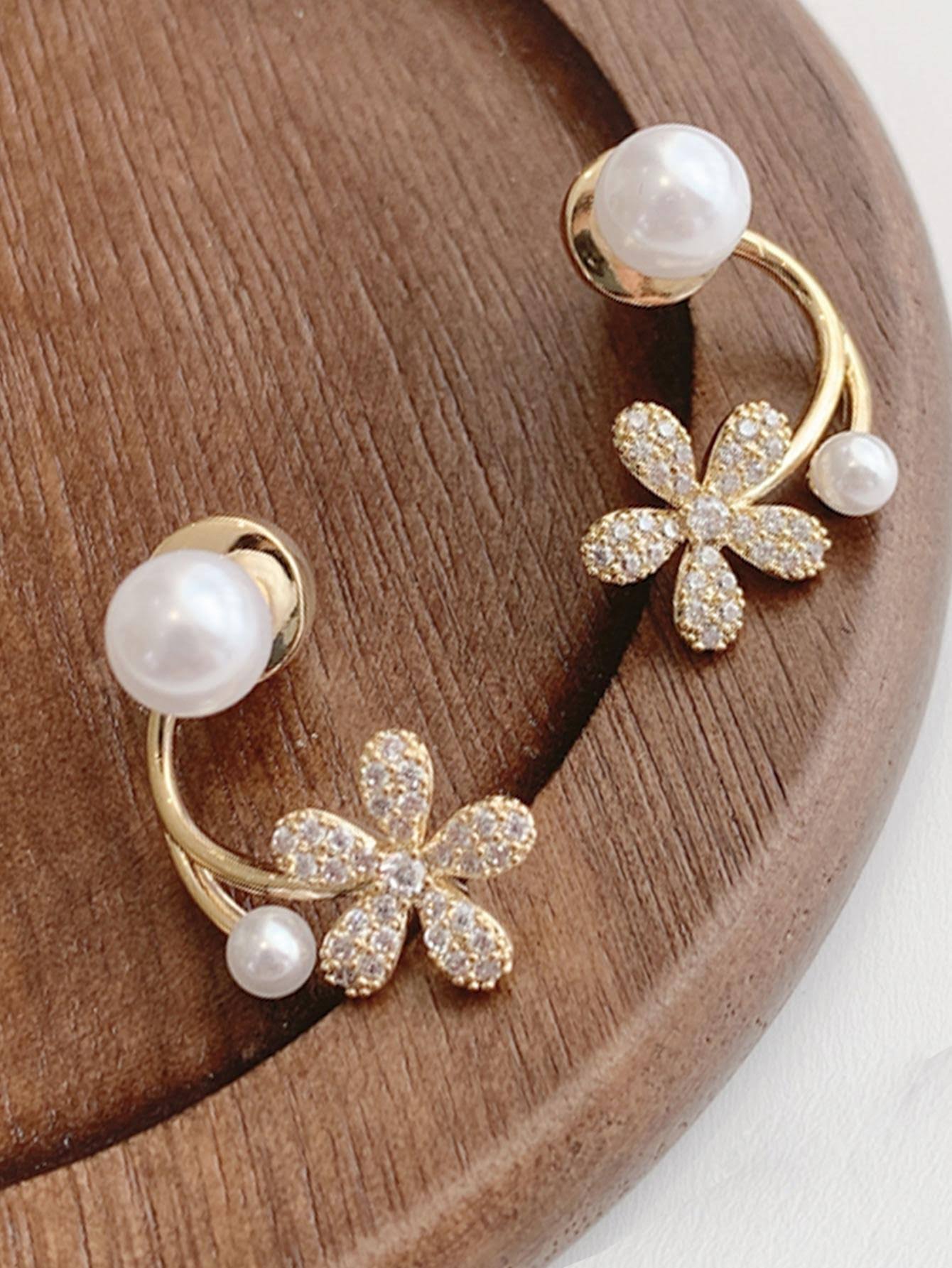 Renina Pearl Stud Earrings