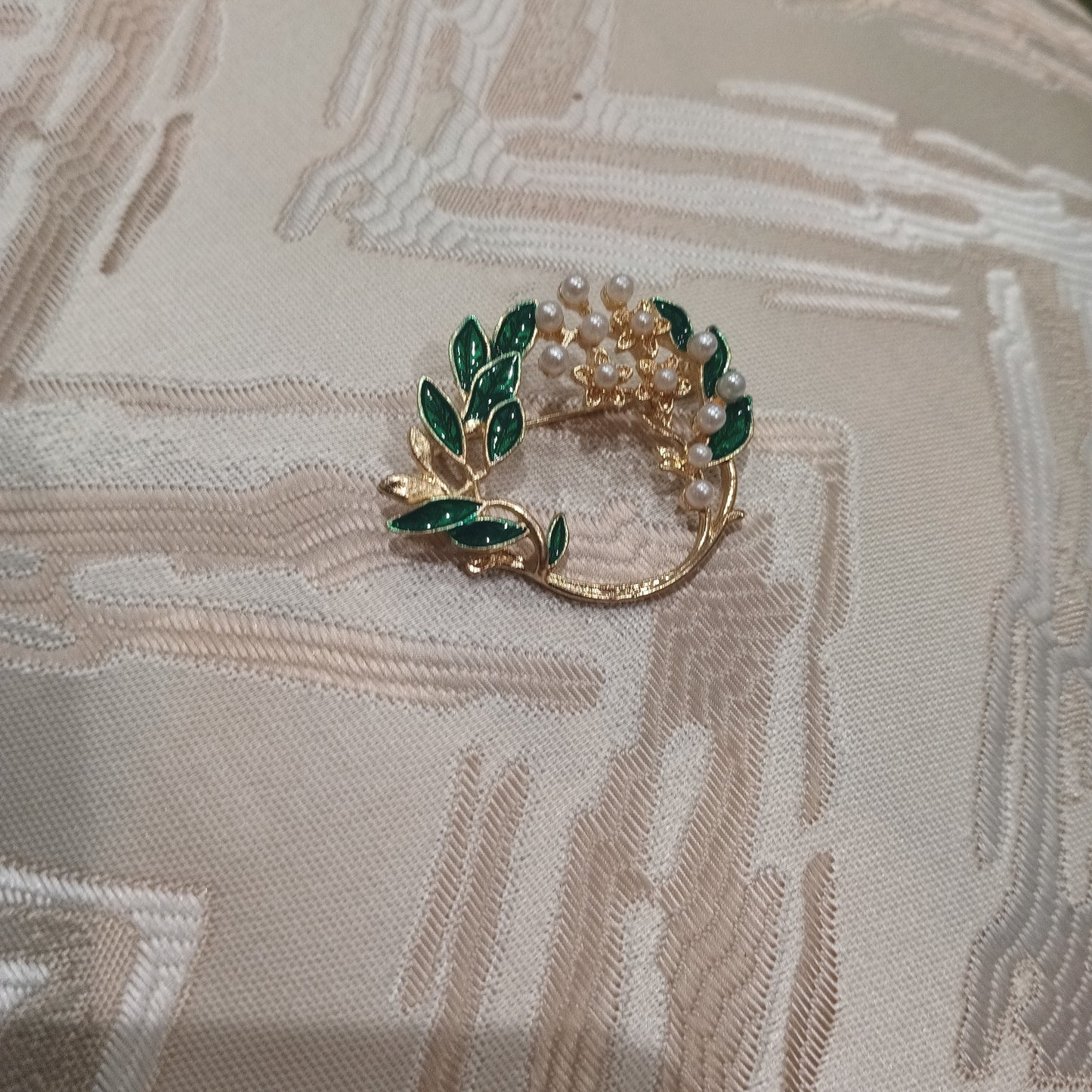 Gloriana Emerald Brooch