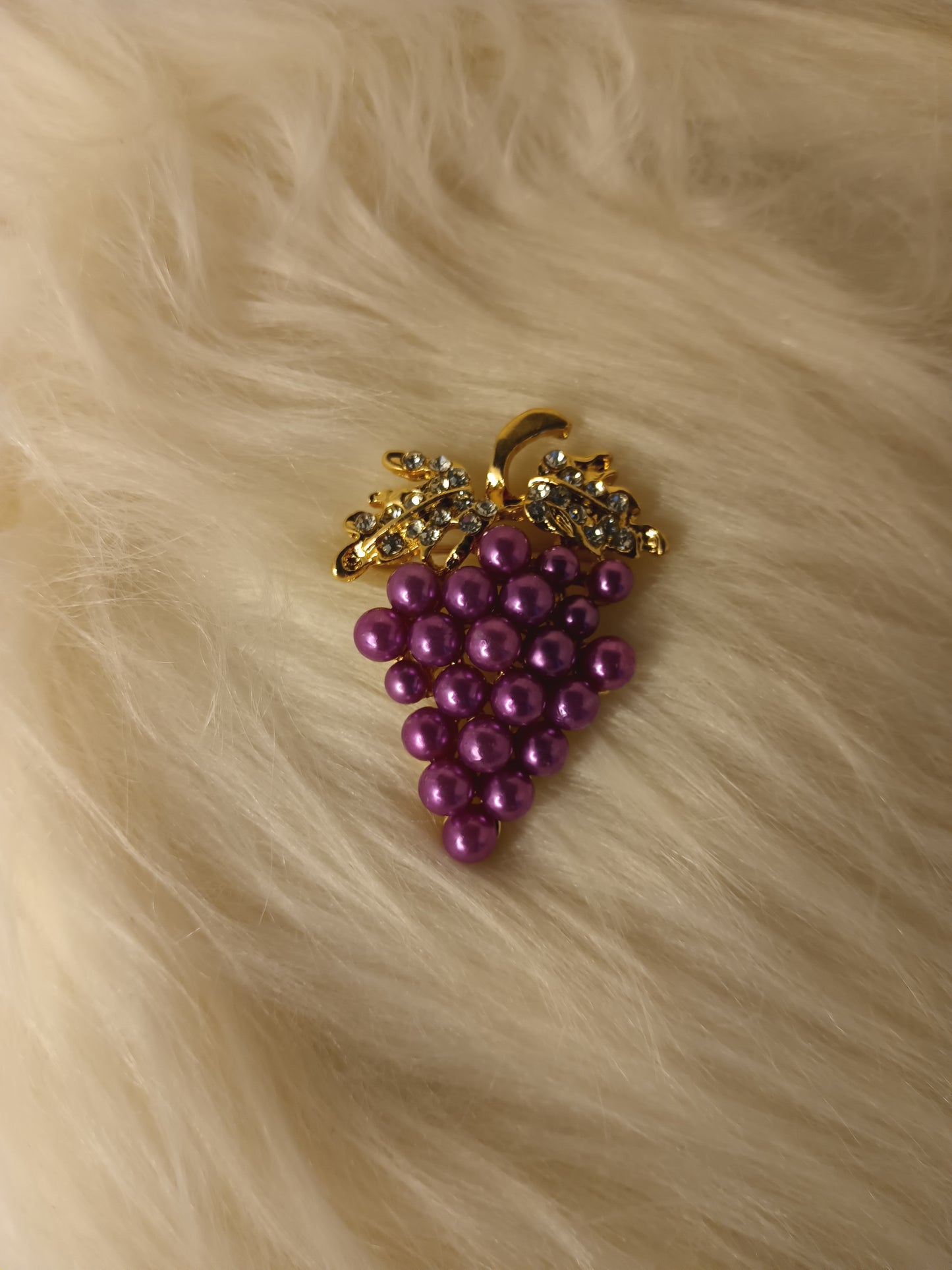 Grapple Grape Brooch/Pendant