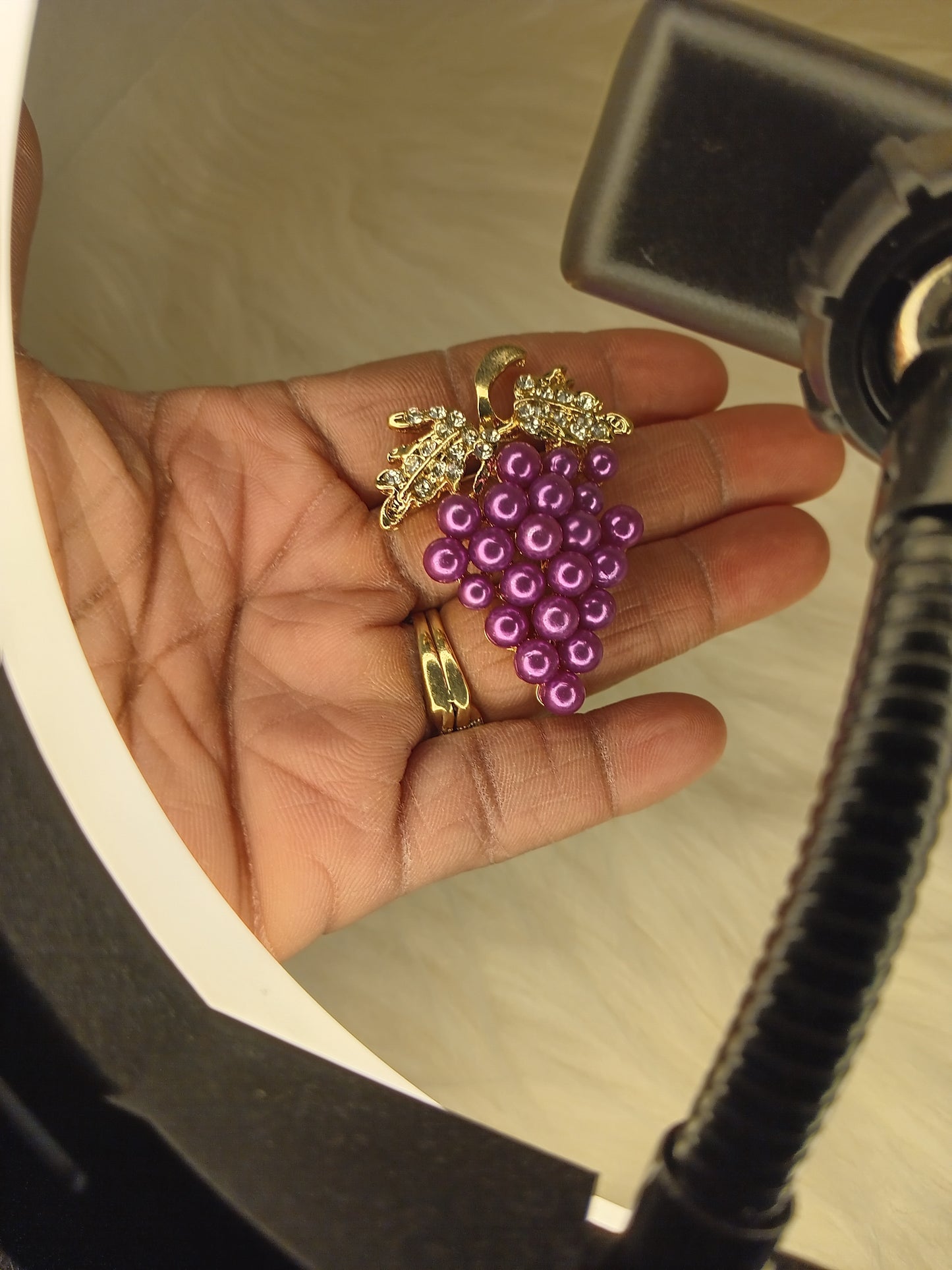 Grapple Grape Brooch/Pendant