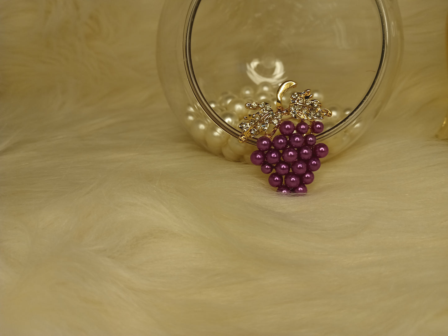 Grapple Grape Brooch/Pendant