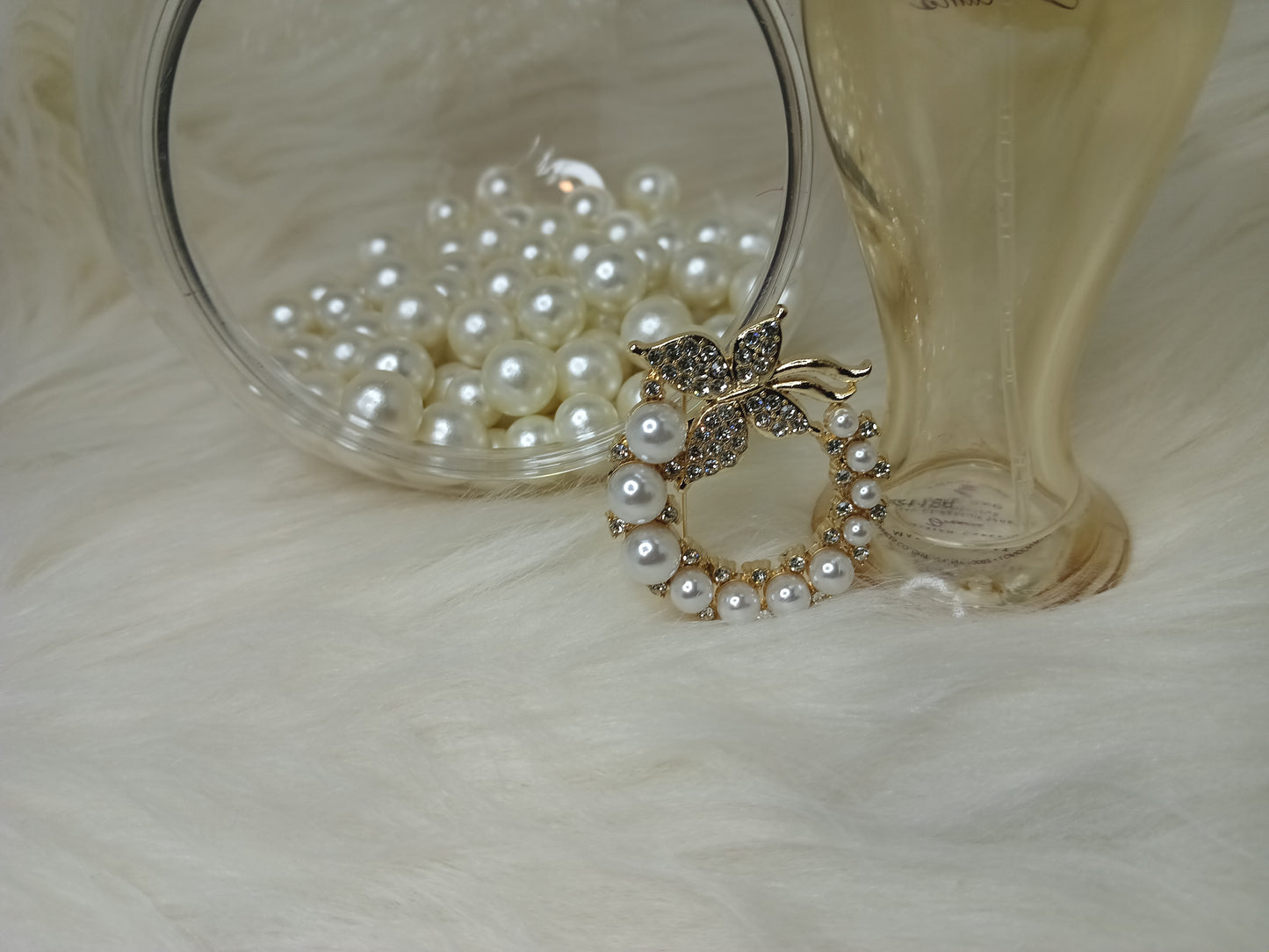 Valrie Pearl Brooch