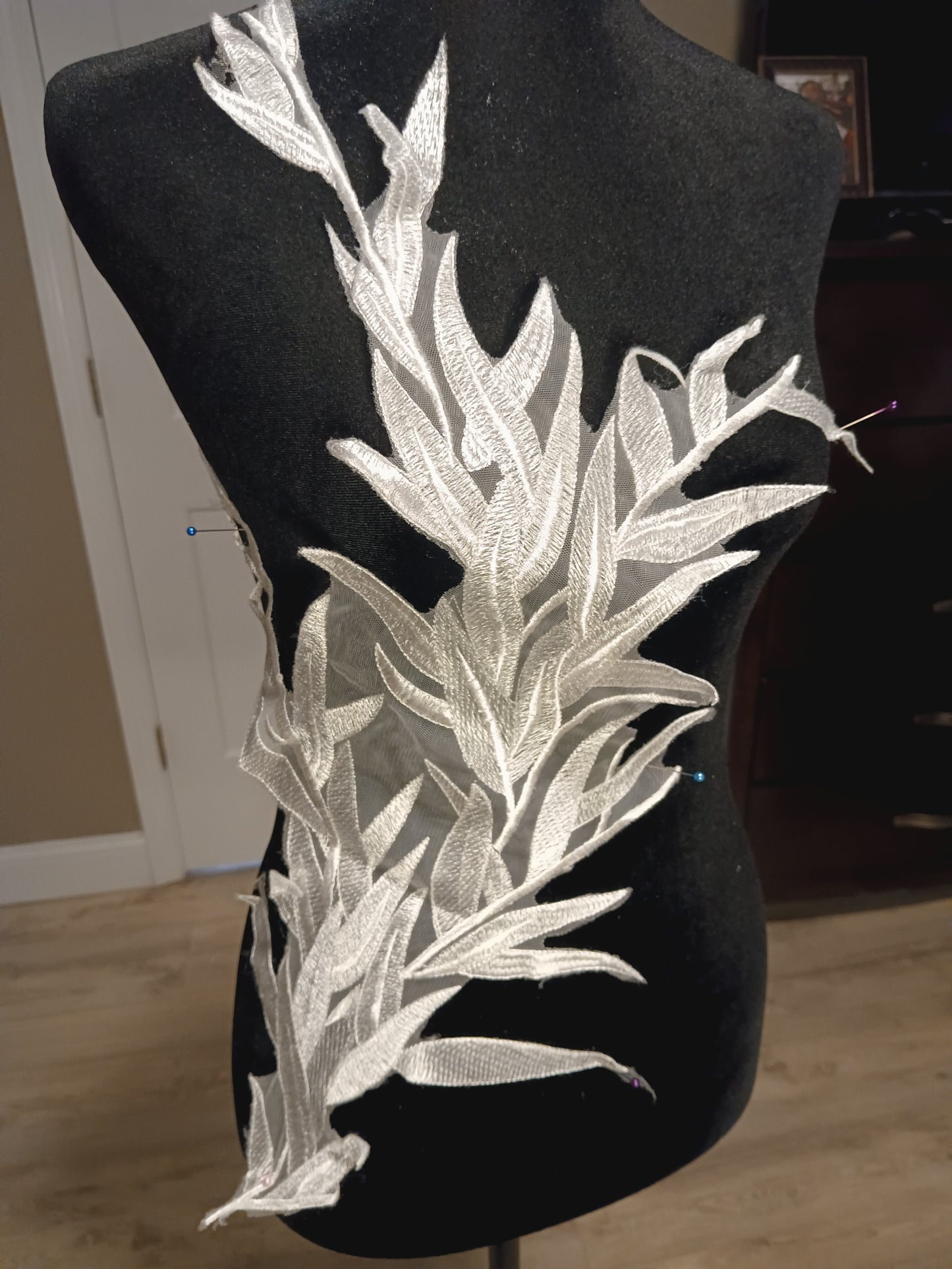 Janael Bamboo Leaf Applique