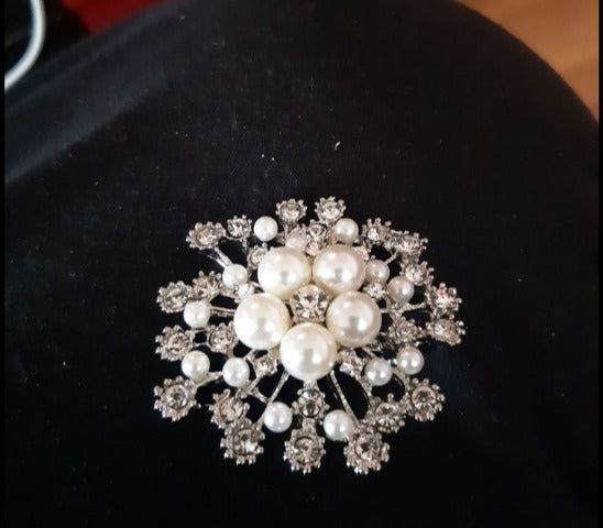 Mollina Pearl Brooch