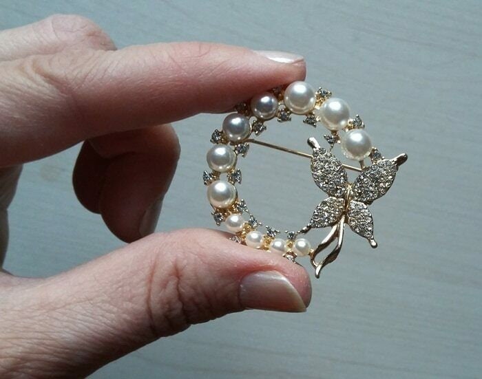 Valrie Pearl Brooch